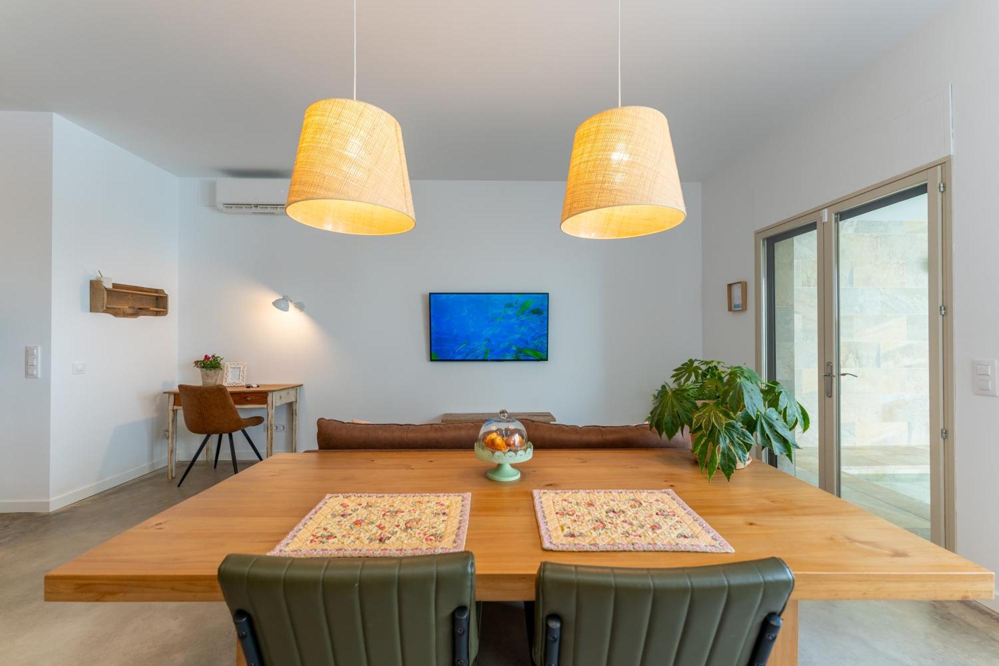 フィゲラスLoft Con Piscina Climatizada De Agua Salada Y Parking En El Centro De Figueresアパートメント エクステリア 写真