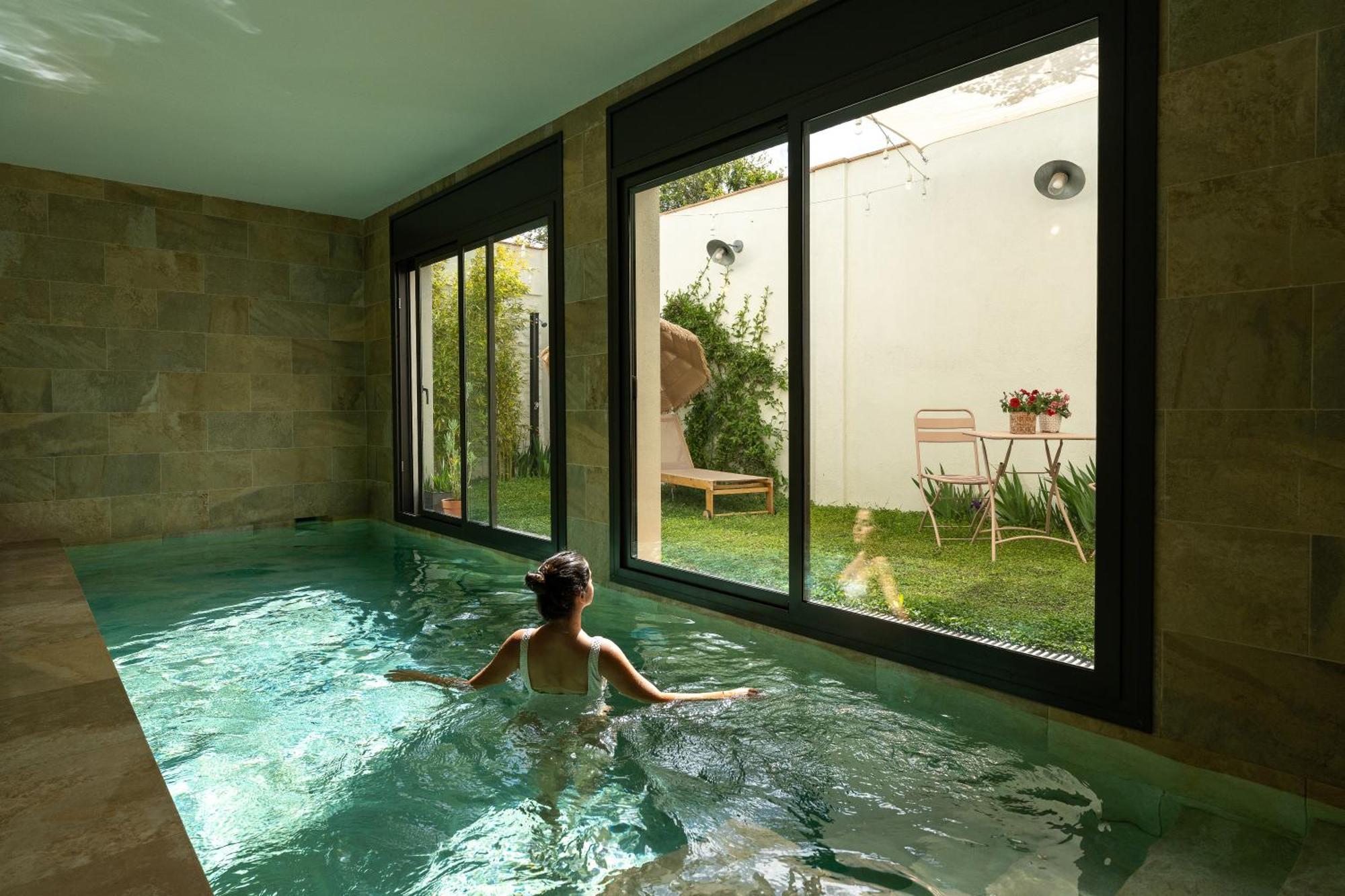 フィゲラスLoft Con Piscina Climatizada De Agua Salada Y Parking En El Centro De Figueresアパートメント エクステリア 写真