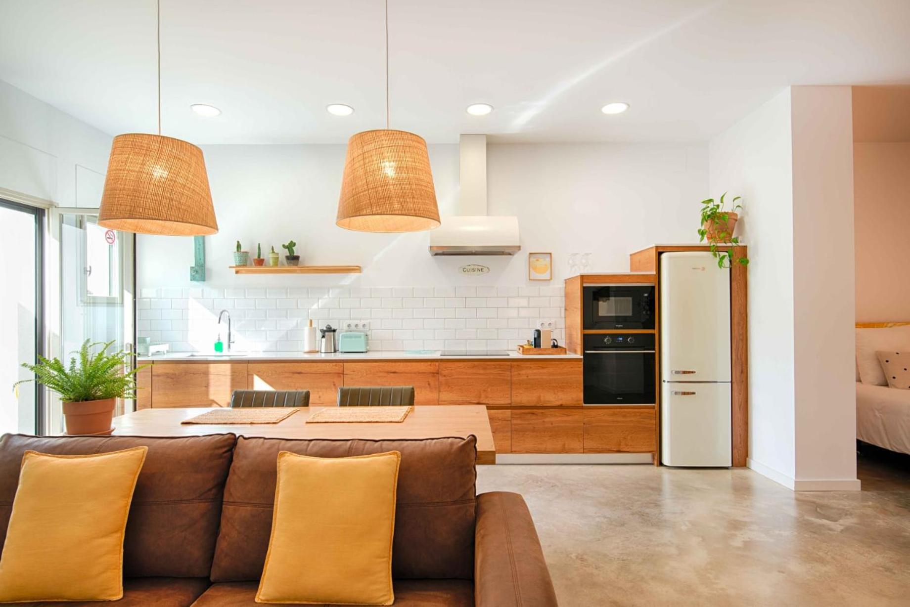 フィゲラスLoft Con Piscina Climatizada De Agua Salada Y Parking En El Centro De Figueresアパートメント エクステリア 写真