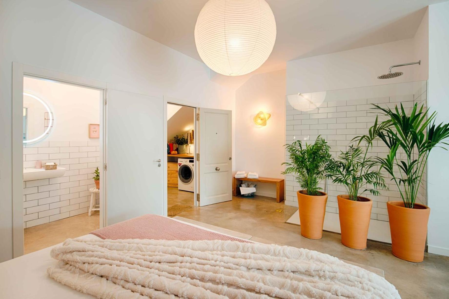 フィゲラスLoft Con Piscina Climatizada De Agua Salada Y Parking En El Centro De Figueresアパートメント エクステリア 写真