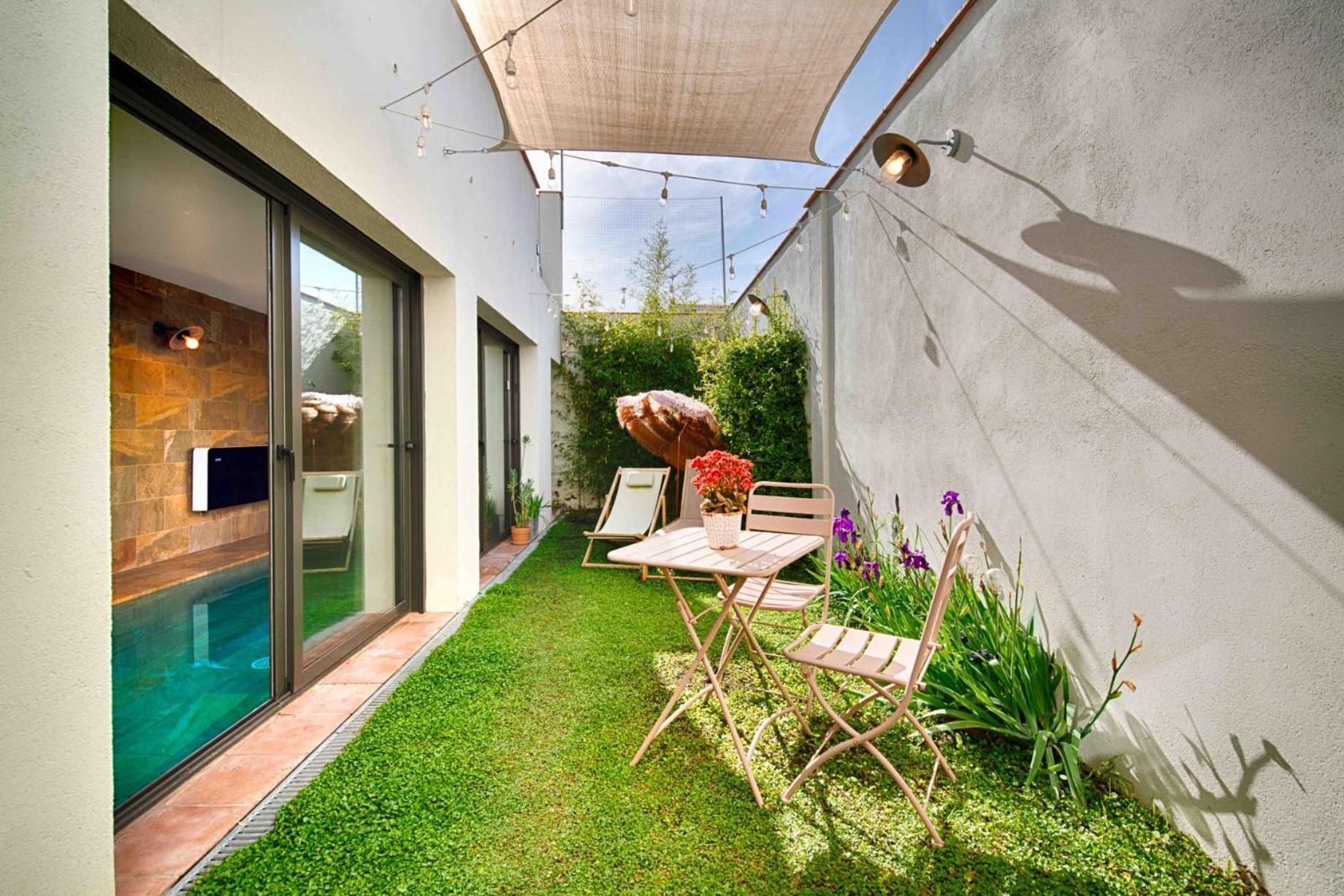 フィゲラスLoft Con Piscina Climatizada De Agua Salada Y Parking En El Centro De Figueresアパートメント エクステリア 写真